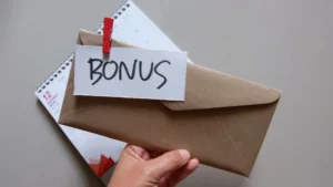Bonuskonzept, Kommunikation durch Herausziehen des Bonuspapiers aus dem Umschlag